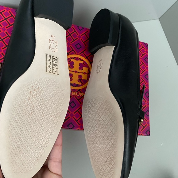 Tory Burch Calf Leather charm loafer *BN* - Picture 3 of 8
